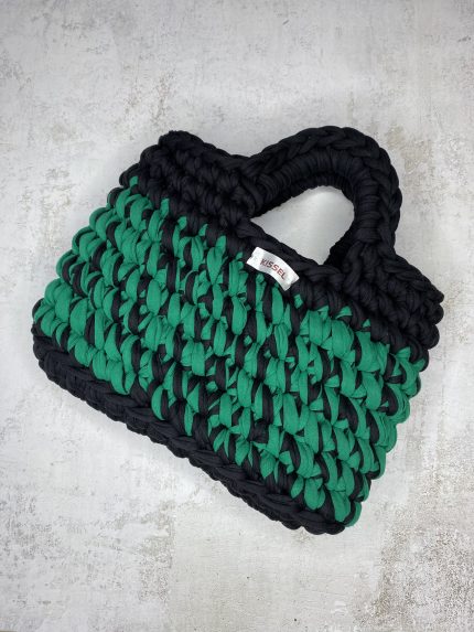Женская вязаная сумка-тоут черно-зеленая — ручная работа от Kissel