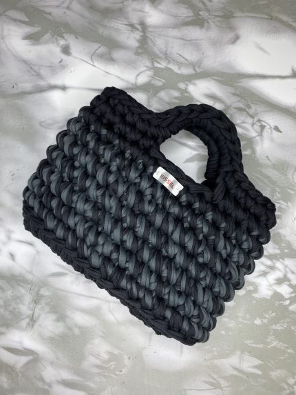 Женская вязаная сумка-тоут черно-серая — ручная работа от Kissel